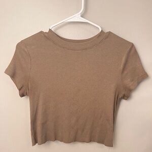 Brown cropped short sleeve shirt